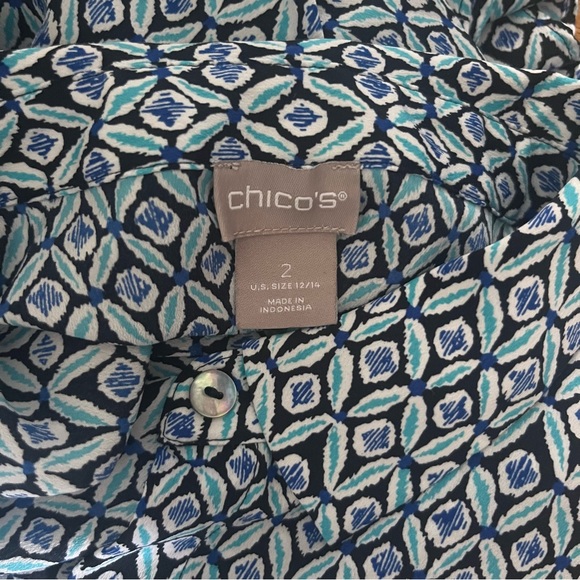 Chico’s Lightweight Blue Geometric Print Button Down Blouse 3/4 Sleeves 2 12/14 - Picture 2 of 9